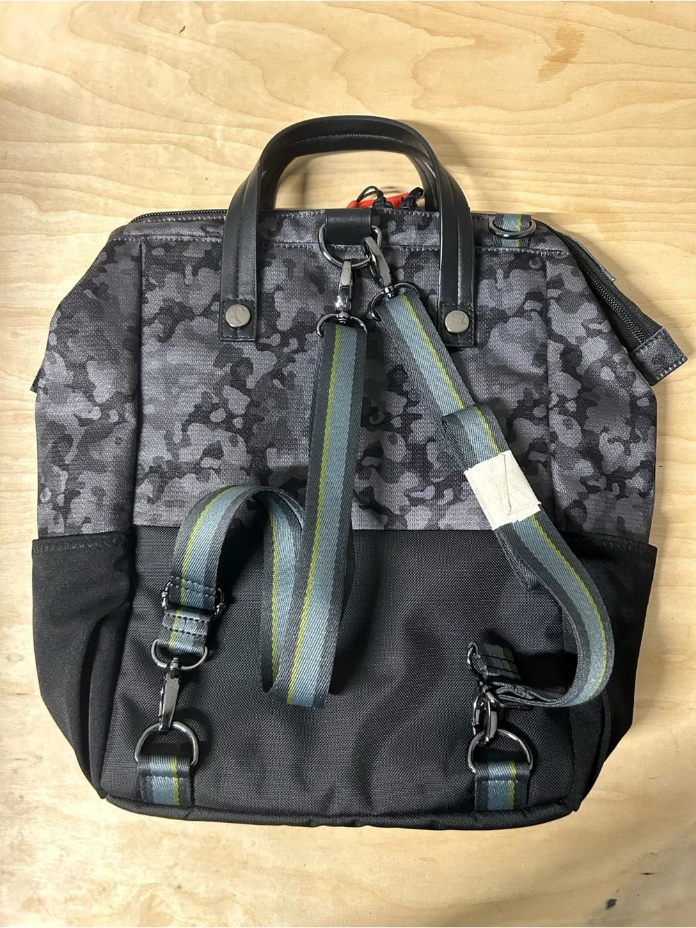 Sherpani Dispatch Women’s Black Camo Convertible Backpack Tote - Dream Camo NWOT